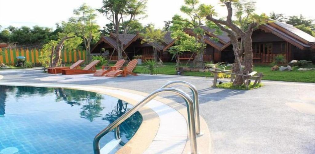 Resort Srisawat 3*